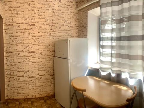 квартира за адресою Високовольтна вул., 10