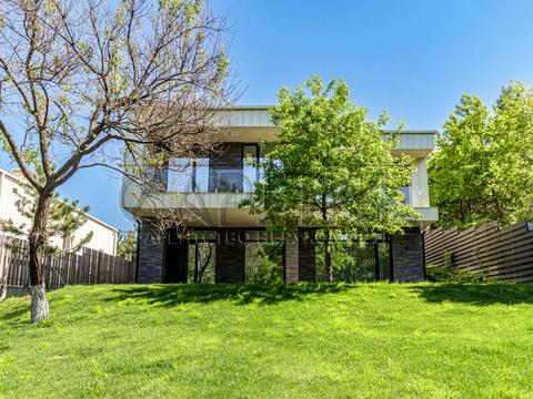 будинок за адресою с. Лісники, Ватутіна пров.