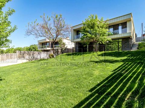 будинок за адресою с. Лісники, Ватутіна пров.