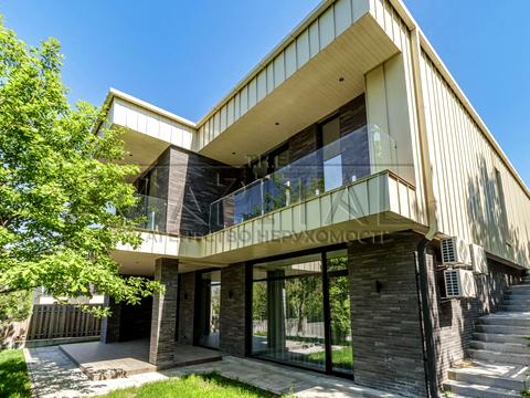 будинок за адресою с. Лісники, Ватутіна пров.