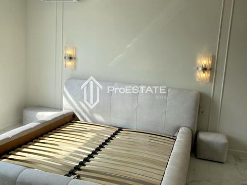 квартира по адресу Олександра Олеся ул., 5-А