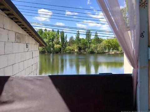 будинок за адресою Героїв Крут вул. (12 Квітня)