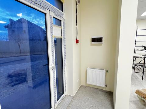 комерційна за адресою Перлинна вул., 12