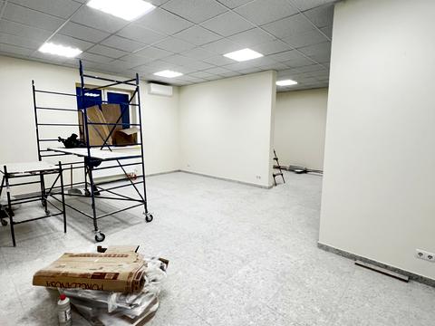 комерційна за адресою Перлинна вул., 12