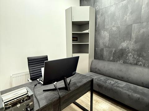 комерційна за адресою Івана Пулюя вул., 40, к. 1