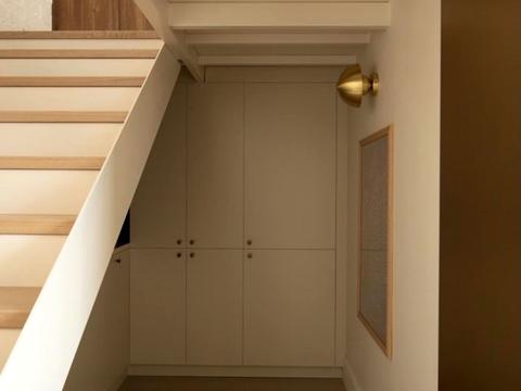 комерційна за адресою Саксаганського вул., 33-35