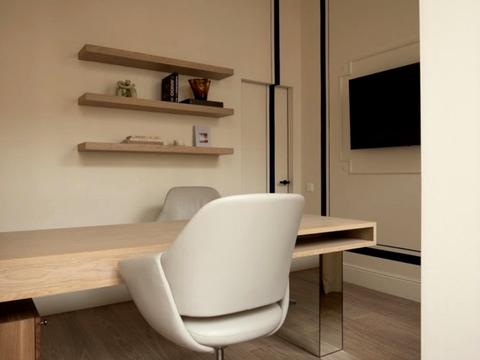 комерційна за адресою Саксаганського вул., 33-35