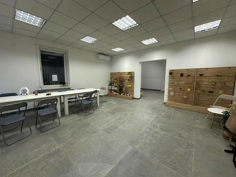 комерційна за адресою Джохара Дудаєва вул., 1