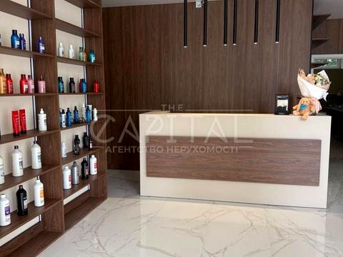 комерційна за адресою Русанівська набережна вул., 8