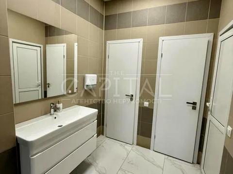 комерційна за адресою Русанівська набережна вул., 8