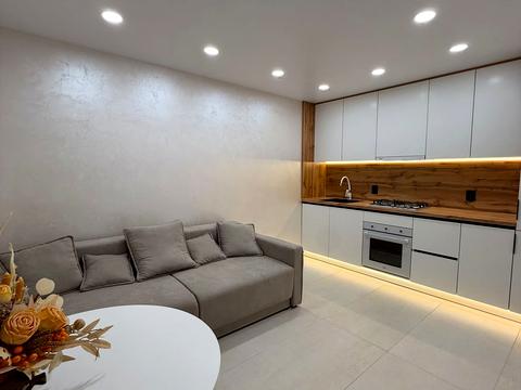 квартира за адресою Андрія Сахарова вул., 10