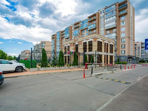 комерційна за адресою Метрологічна вул., 56