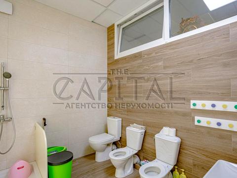 комерційна за адресою Метрологічна вул., 56