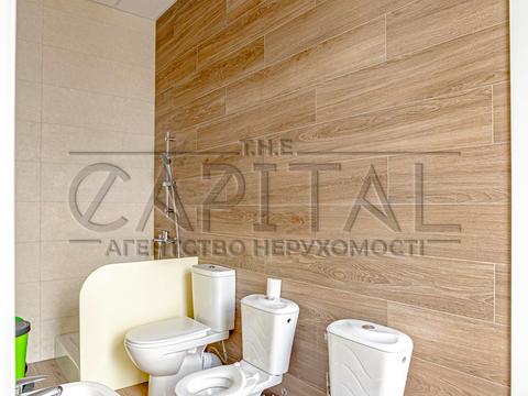 комерційна за адресою Метрологічна вул., 56