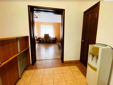 комерційна за адресою Турівська вул., 29