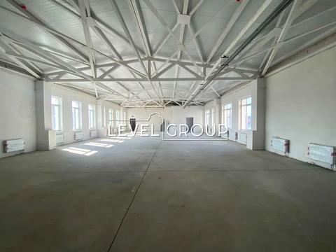 комерційна за адресою Лугова вул., 13