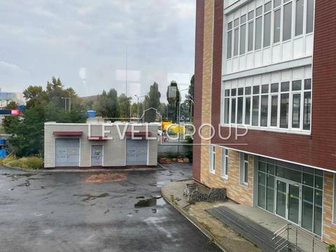 комерційна за адресою Лугова вул., 13