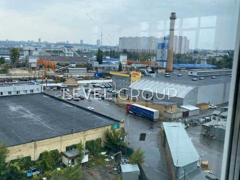 комерційна за адресою Лугова вул., 13