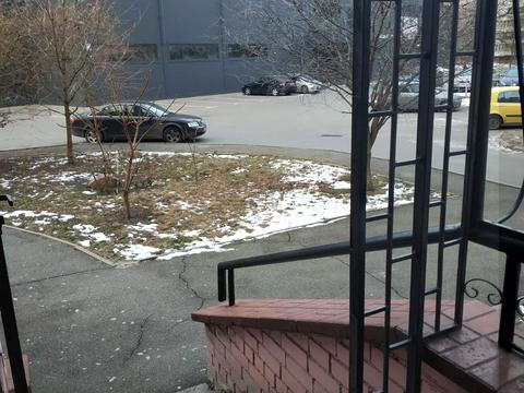 комерційна за адресою Академіка Булаховського вул., 5-Г