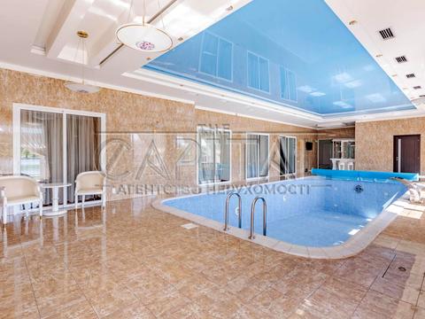 будинок за адресою смт. Козин, Лугова вул.