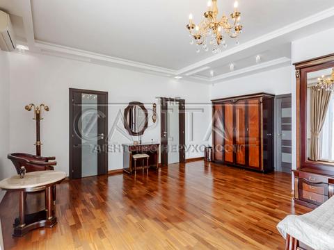 будинок за адресою смт. Козин, Лугова вул.