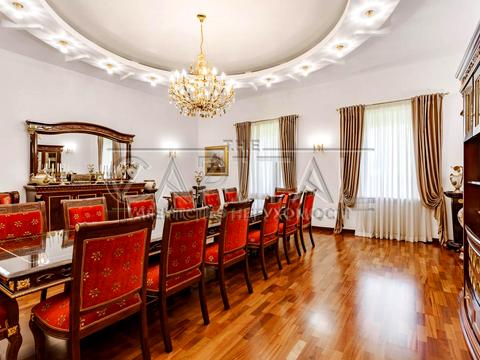 будинок за адресою смт. Козин, Лугова вул.