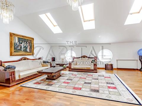 будинок за адресою смт. Козин, Лугова вул.