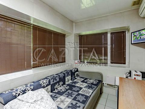 будинок за адресою смт. Козин, Лугова вул.