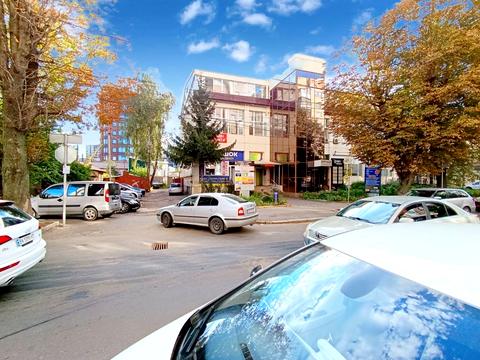 комерційна за адресою Грушевського вул., 45