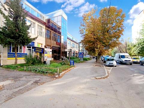 комерційна за адресою Грушевського вул., 45
