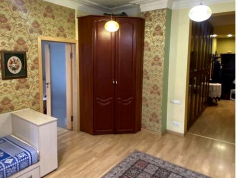 квартира за адресою Дмитра Яворницького просп. (Карла Маркса), 70