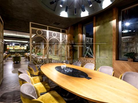 комерційна за адресою Софіївська вул., 12