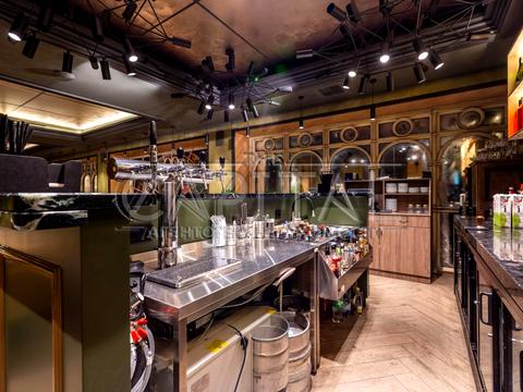 комерційна за адресою Софіївська вул., 12