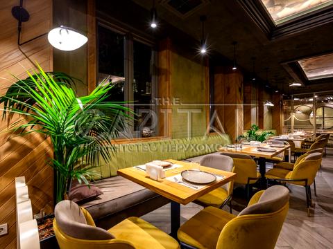 комерційна за адресою Софіївська вул., 12