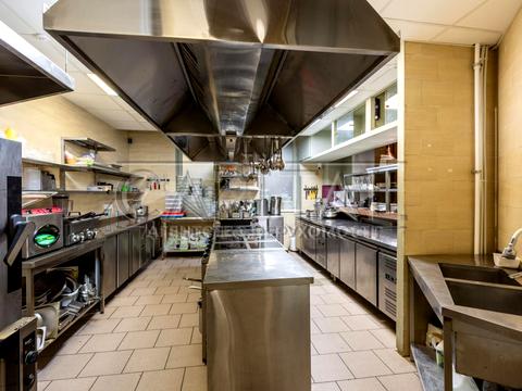 комерційна за адресою Софіївська вул., 12