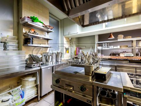 комерційна за адресою Софіївська вул., 12