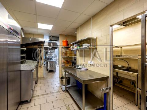 комерційна за адресою Софіївська вул., 12