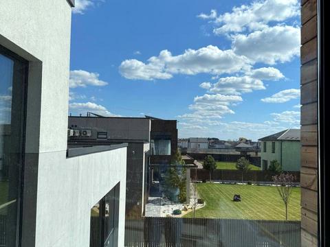 будинок за адресою щаслива, 26