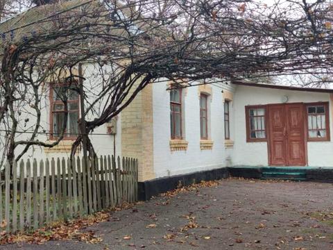 будинок за адресою с. Телешівка, Набережна