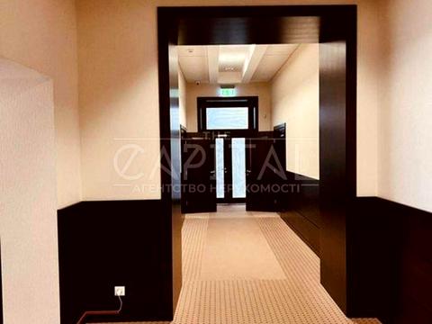 комерційна за адресою Митрофана Довнар-Запольського вул., 7/9