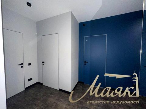 комерційна за адресою Джона Маккейна вул. (Івана Кудрі), 40