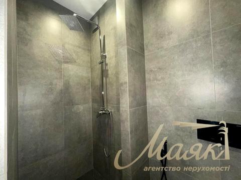 комерційна за адресою Джона Маккейна вул. (Івана Кудрі), 40