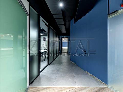 комерційна за адресою Євгена Коновальця вул. (Щорса), 36