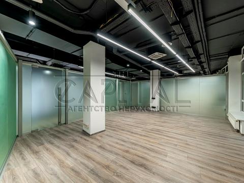 комерційна за адресою Євгена Коновальця вул. (Щорса), 36