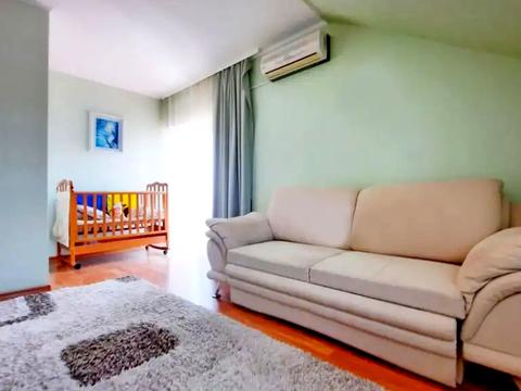 будинок за адресою Веселкова