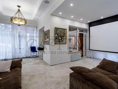 будинок за адресою Валова вул., 1