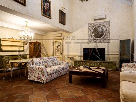 будинок за адресою Валова вул., 1