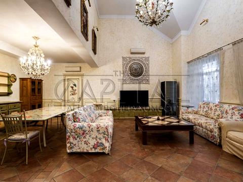 будинок за адресою Валова вул., 1