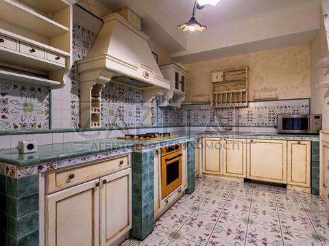 будинок за адресою Валова вул., 1