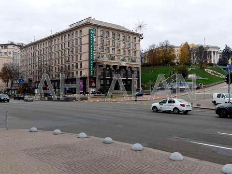 комерційна за адресою Хрещатик вул. (Kreschatic), 7/11